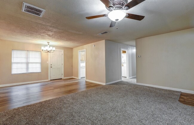 Photo - 3 Bedroom 1 Bath House in Wake Village, TX!