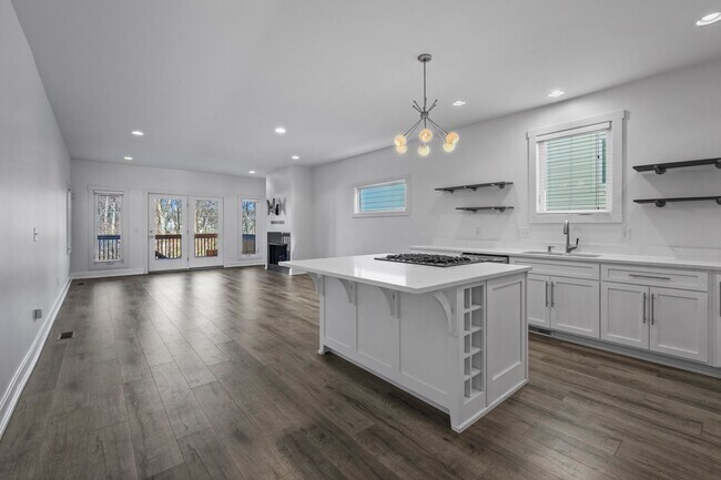 Photo - 1811 Cahal Ave