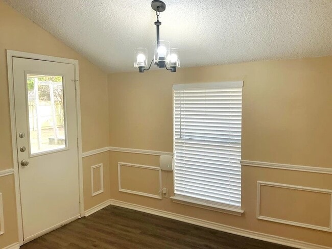 Photo - 1302 Brookmeadow Ct