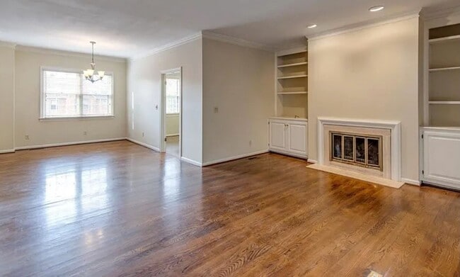 Photo - 252 Westchase Dr