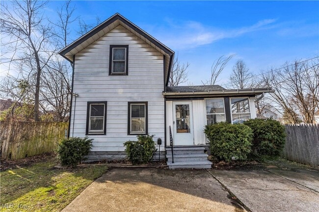 Building Photo - 786 E 156th St Unit Back