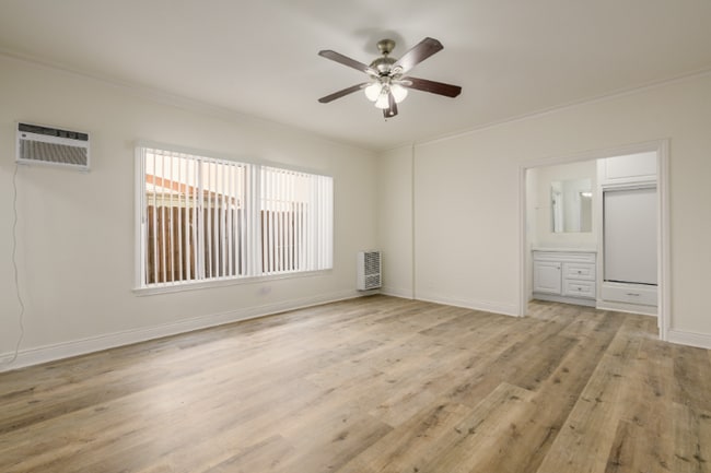 Photo - 1317 N Bronson Ave Unidad 101