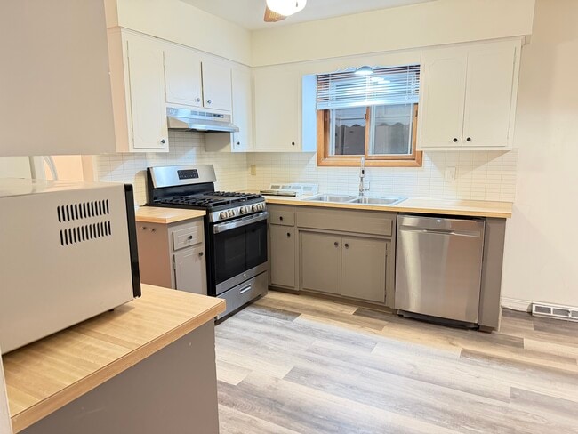 Photo - 6800 Glenallen Ave