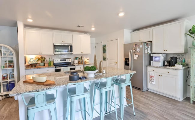 Photo - 843 67th Ave N