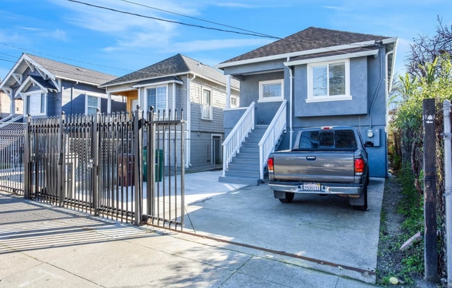 Building Photo - 1226 50th Ave