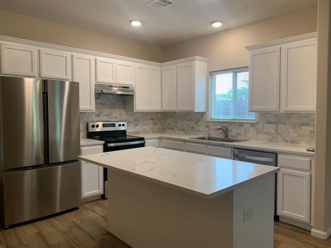 Photo - 9805 Kerr St Unit B