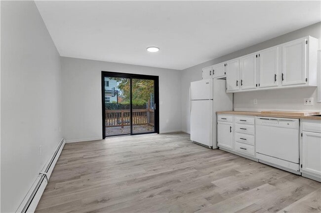 Photo - 105 Roosevelt St