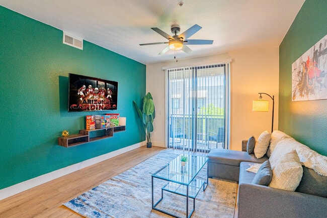 Building Photo - 6610 N 93rd Ave Unit ID1263221P Rental