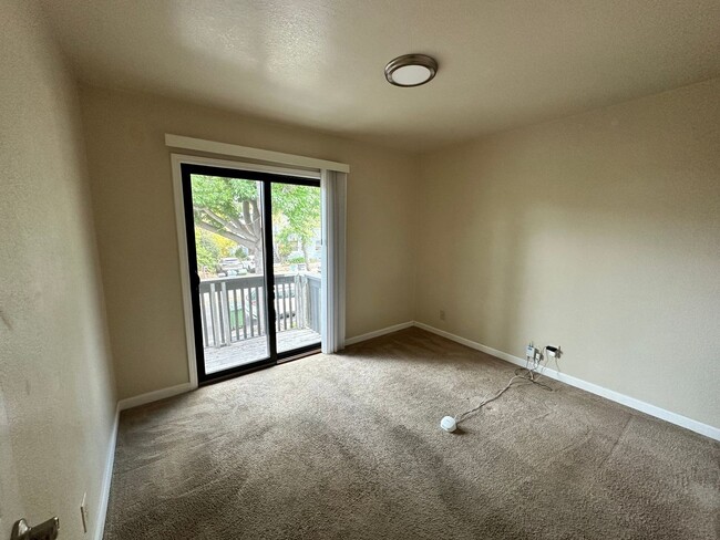 Photo - Derby Street Apartments LLC Unit Apt. 2