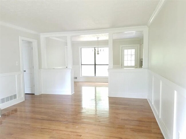 Photo - 488 Carillon Ct