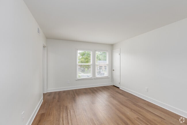 2BR, 1BA - 840SF - Living Room