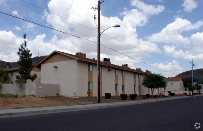 Building Photo - Sahuaro West Rental