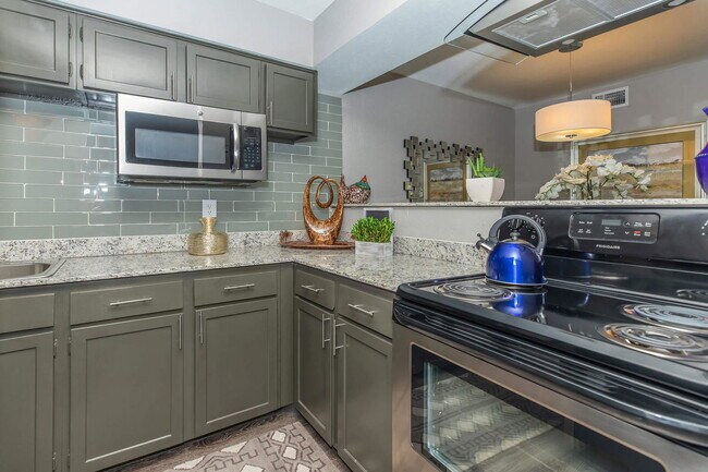 Building Photo - 22088 Palms Way Unit 22012 Rental