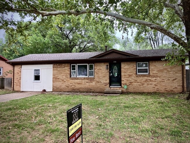 Building Photo - 338 W 4th St