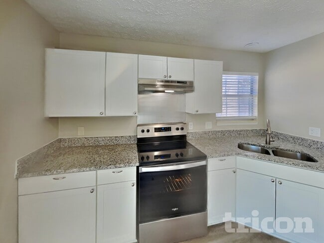 Photo - 2773 Riverbend Dr