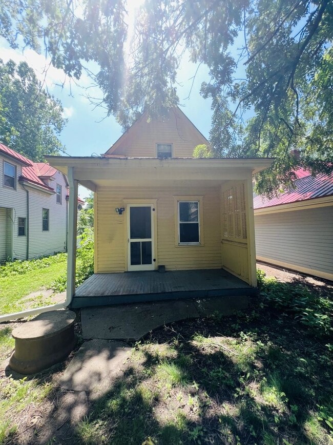 Photo - 710 E Davenport St