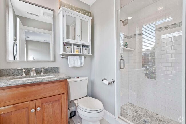 Building Photo - 14 Clarendon St Unit 202 Rental