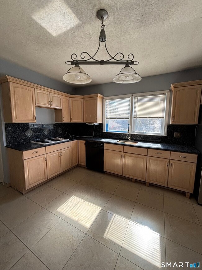 Photo - 552 Franklin Ave Unit Floor 2