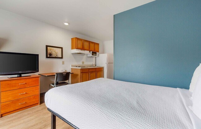 Furnished Studio-Fayetteville