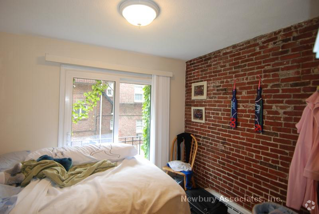 Building Photo - 98 Tyler St Unit 94 Tyler  W Rental