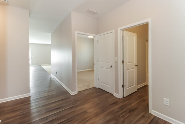 Photo - 1062 Cold Water Dr