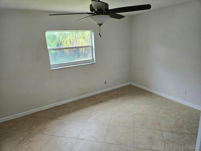 Photo - 10207 NW 82nd St