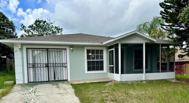 Charming 3 Bedroom Home in Apopka! - Charming 3 Bedroom Home in Apopka!