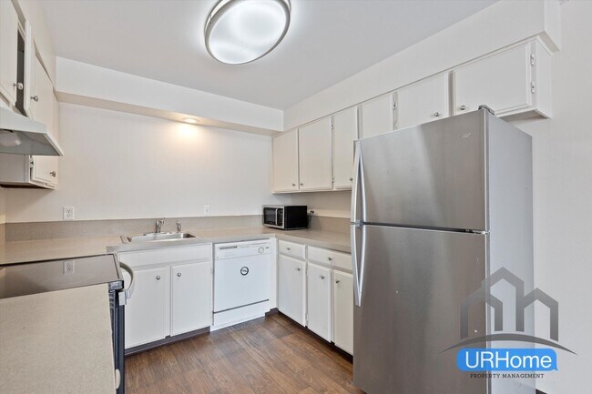 Photo - Modern 2-Bedroom in NE Portland — Great for Commuters and Remote Workers Unit 5