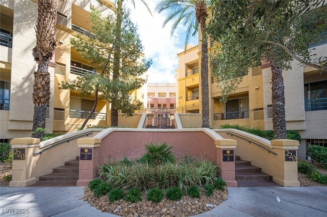 Building Photo - 220 E Flamingo Rd Unit 129 Rental