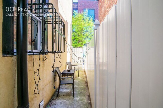 Photo - 2111 Kimball St