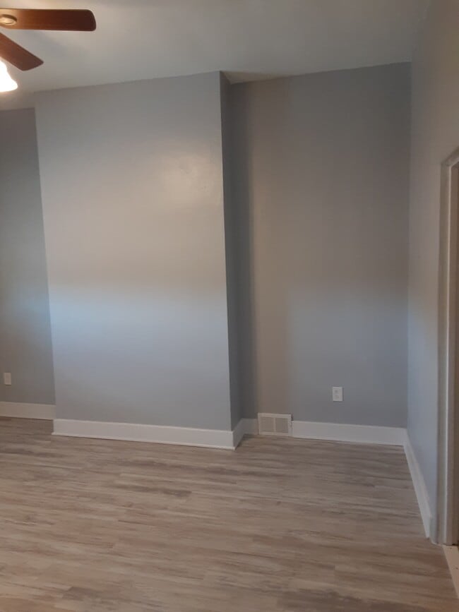 Living room pic 2 - 230 Langley Ave Unit 230 floor 2