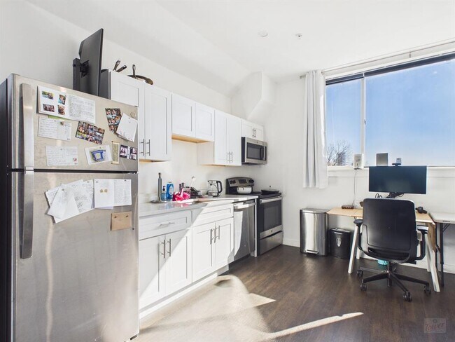 Photo - 1010 W 26th St Unit 505