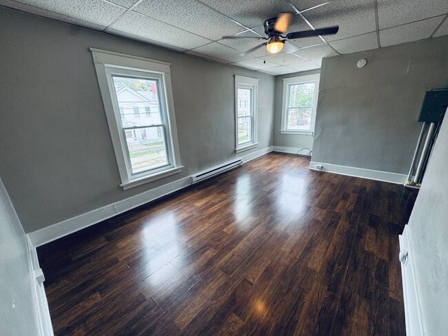 Photo - 351 W 8th St Unit #2 Up