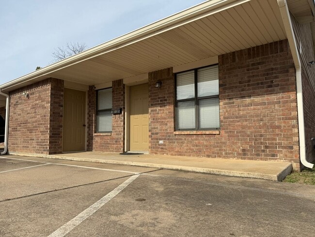 Building Photo - ***508-D NW 5 Street***