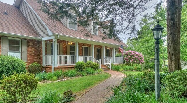 Photo - Hickory Lakehouse Unit 1