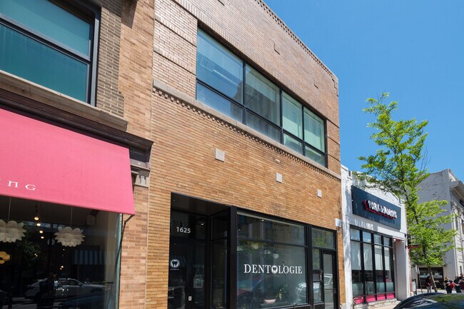 Photo - 1625 N Milwaukee