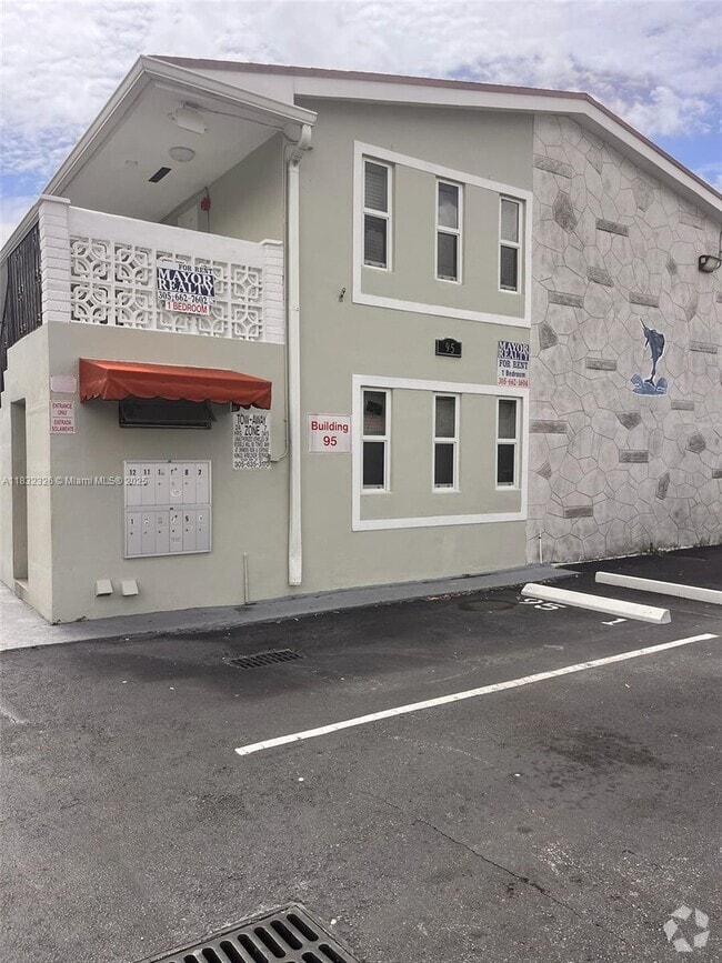 Building Photo - 95 NW 47th Ave Unit 2 Rental
