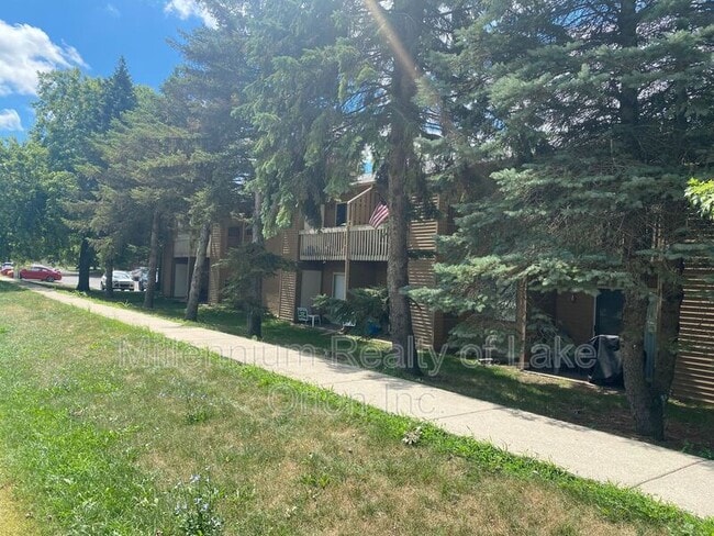 Village Apartments At Oxford