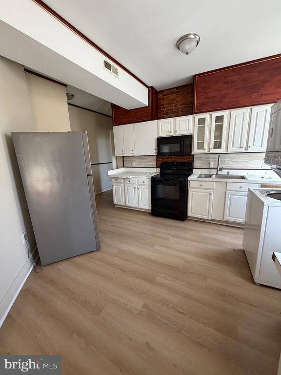 Photo - 2735 W North Ave