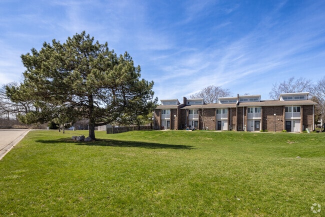 Photo - Hickory Manor