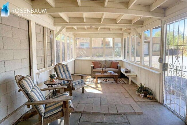 Photo - 2143 N Bell Ave