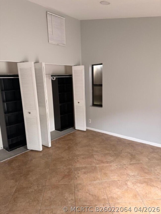 Photo - 3076 S Oakland Forest Dr Unit 503