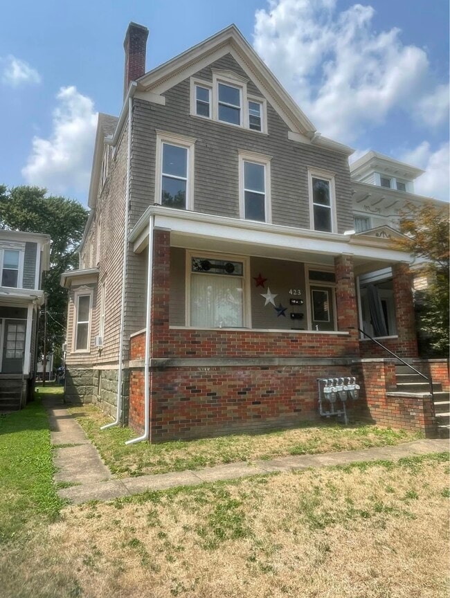 Building Photo - 423 N Front St Unit Apt 1