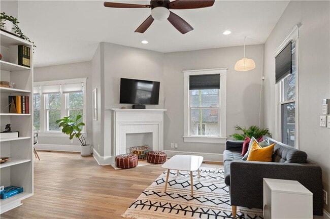 Photo - 1412 Allene Ave SW