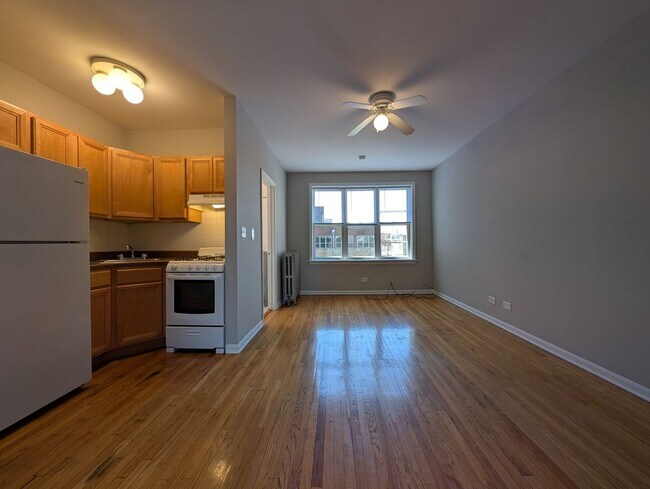 Photo - 910 W Dakin St Unit 914-315