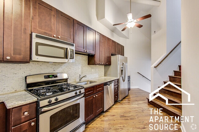 Building Photo - 1806 N Sheffield Ave Unit R Rental