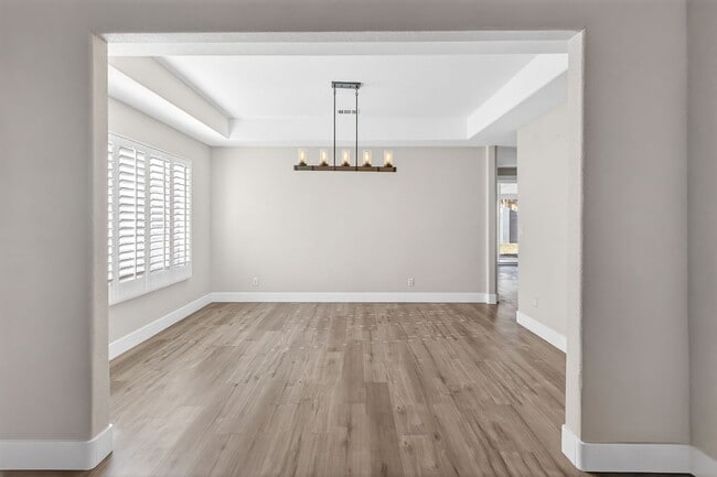 Photo - FANTASTIC 5-BEDROOM HOME NEAR DOWNTOWN SUMMERLIN!!