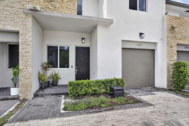 Photo - 1431 Pioneer Way