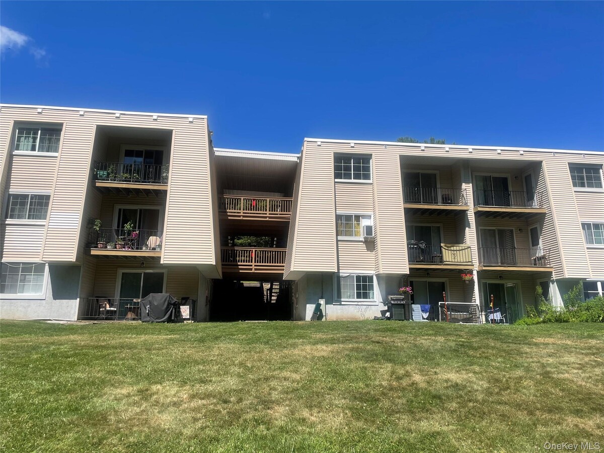 Photo - 311 Fox Run Ln