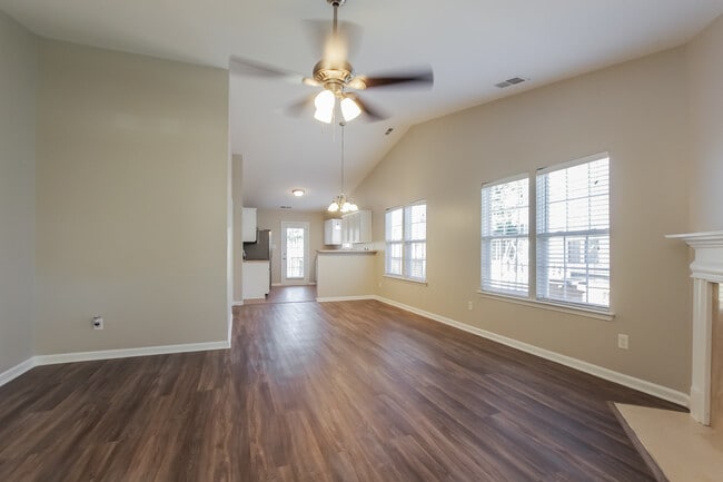 Photo - 1003 Washburn Ct